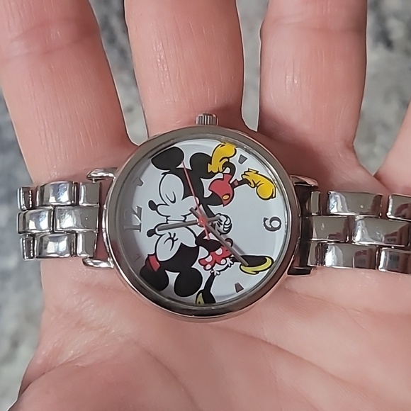 Disney Vintage Watch - Picture 9 of 14